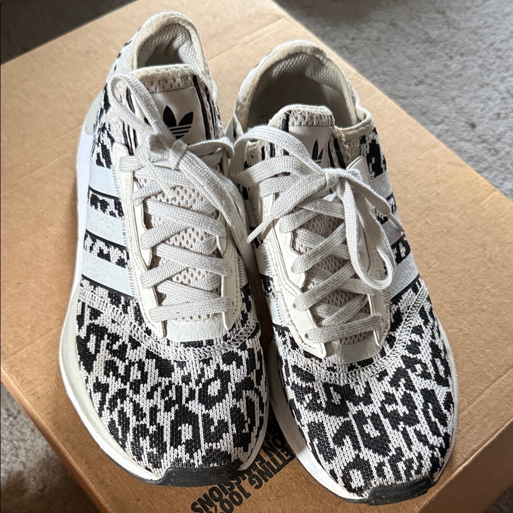 Women’s Adidas Swift Run Leopard Print